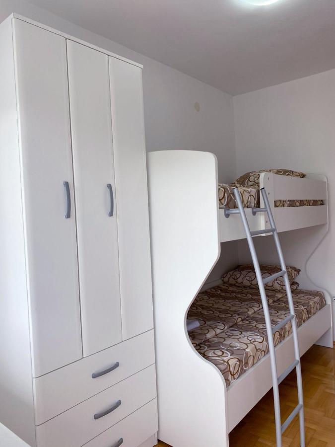 Apartment Varezic Pluzine Exterior photo